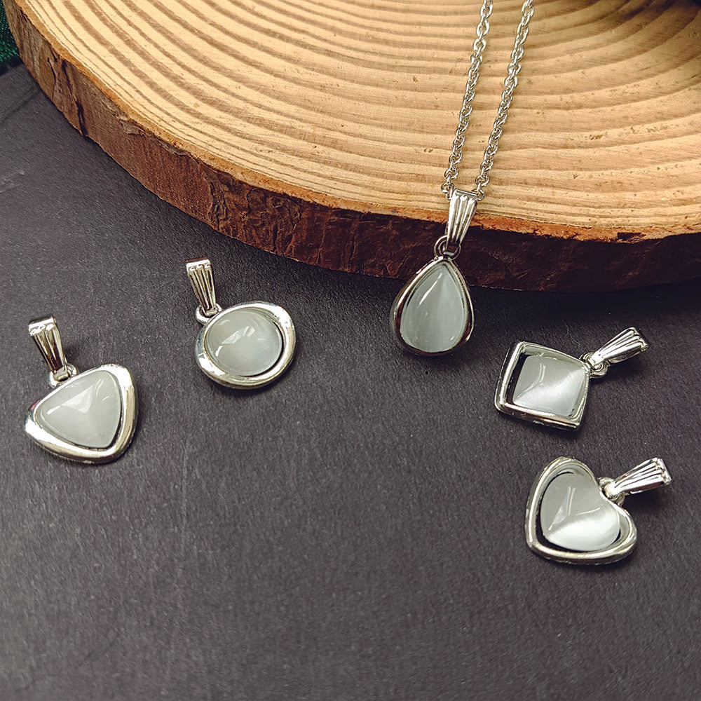 JewelMaze Set of 5 Cat Eye Pendant With Chain Combo