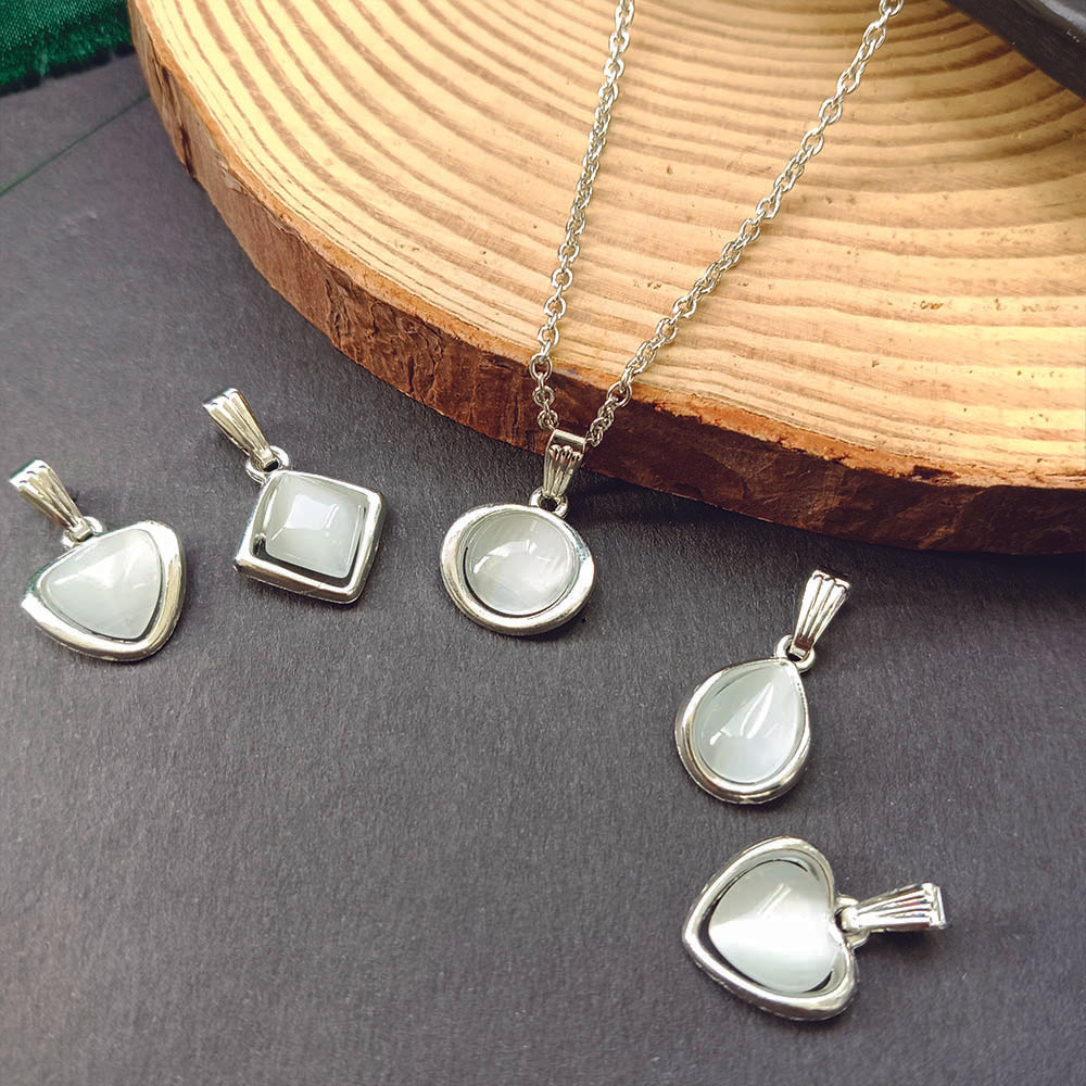 JewelMaze Set of 5 Cat Eye Pendant With Chain Combo