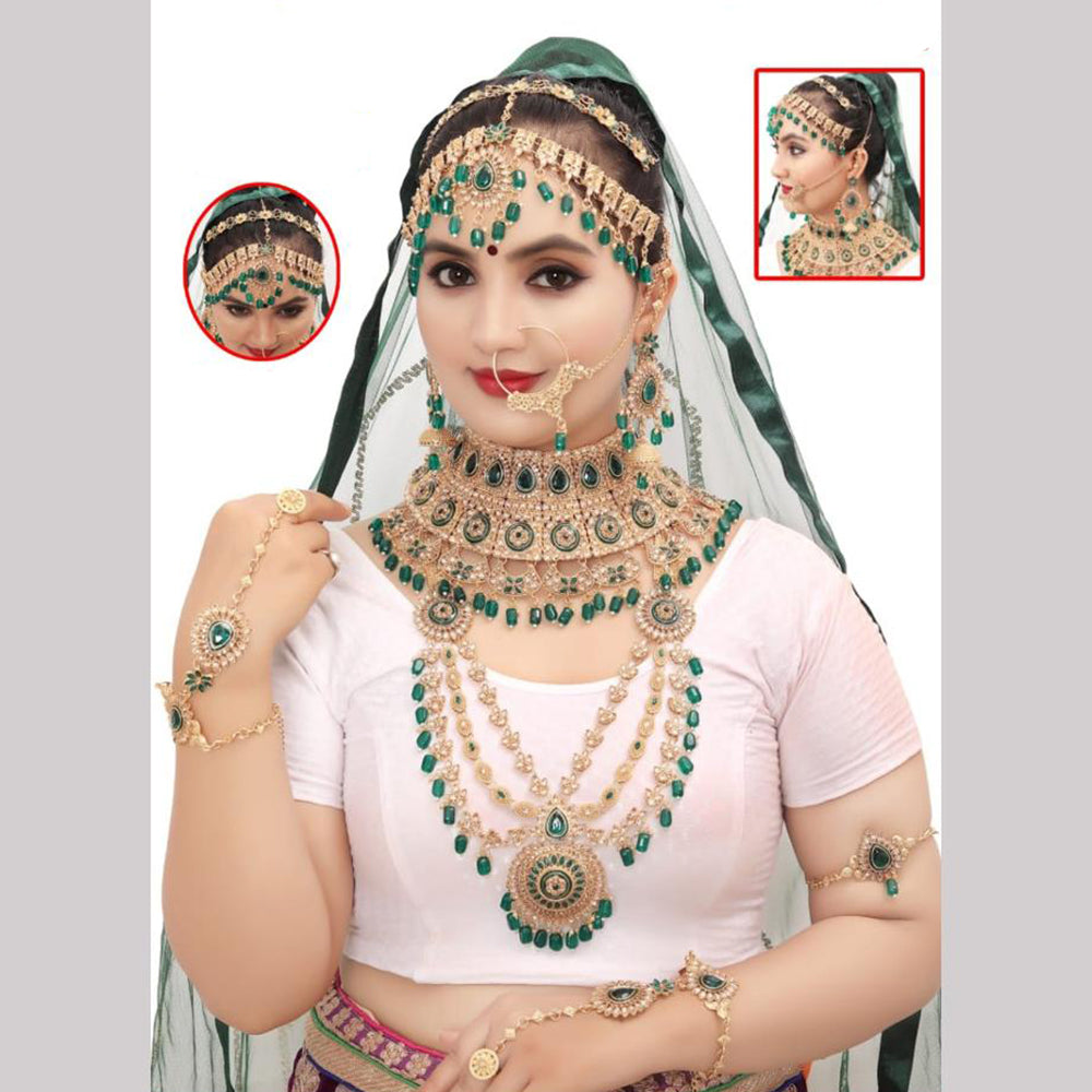 JewelMaze Gold Plated Kundan Stone And Beads Bridal Set - 10411428GR
