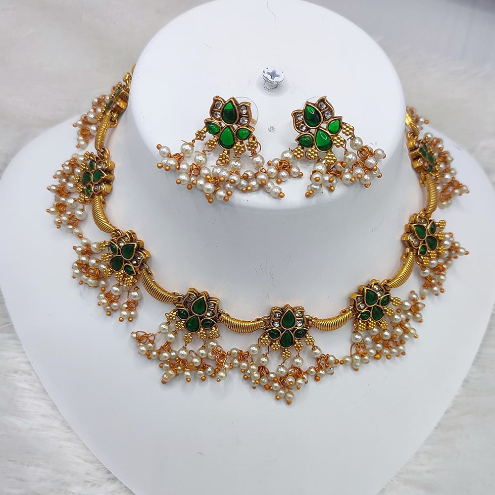 JewelMaze Gold Plated Pota Stone & Pearls Choker Necklace Set - 10573612GR
