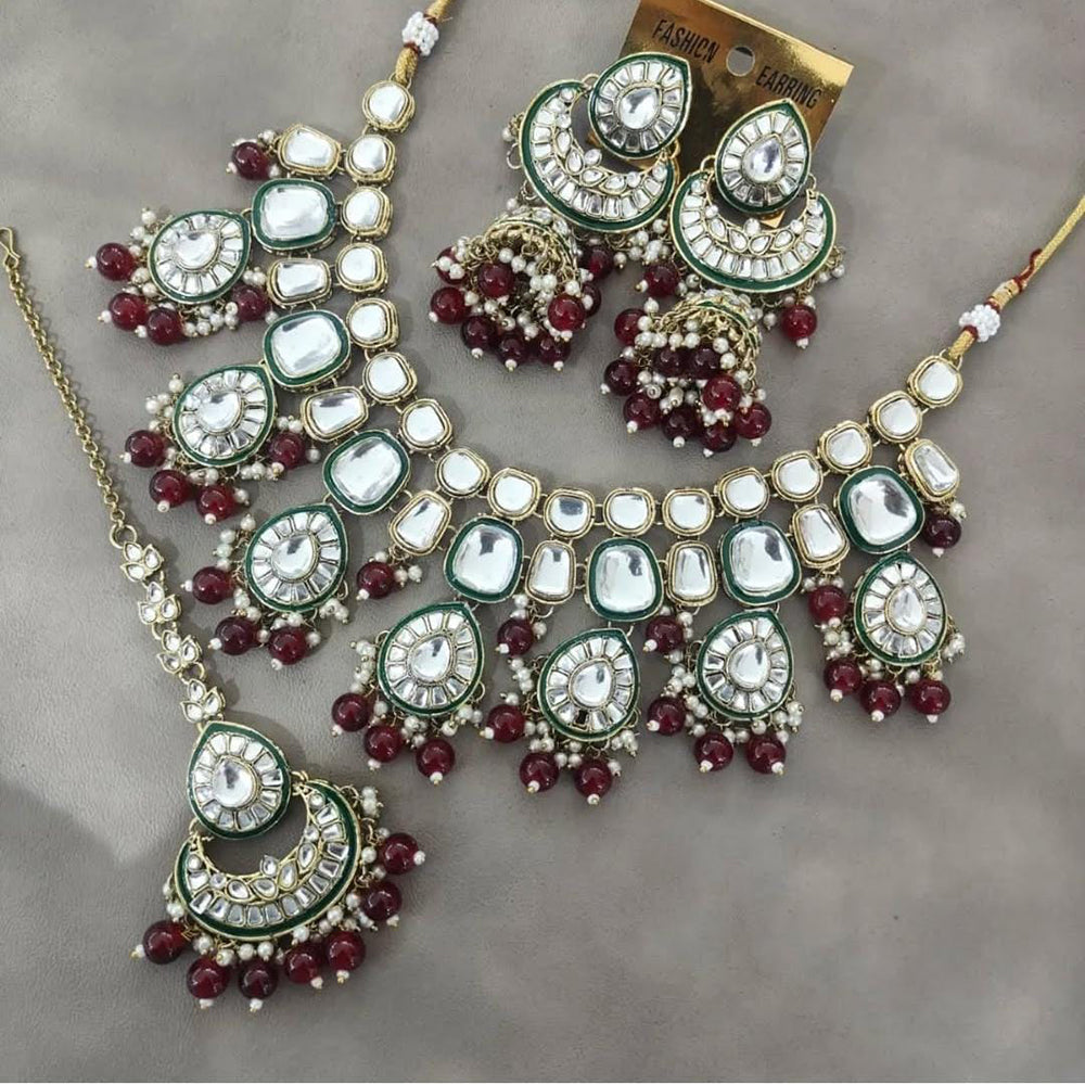 JewelMaze Gold Plated Kundan Stone And Beads Necklace Set - 10731313PK