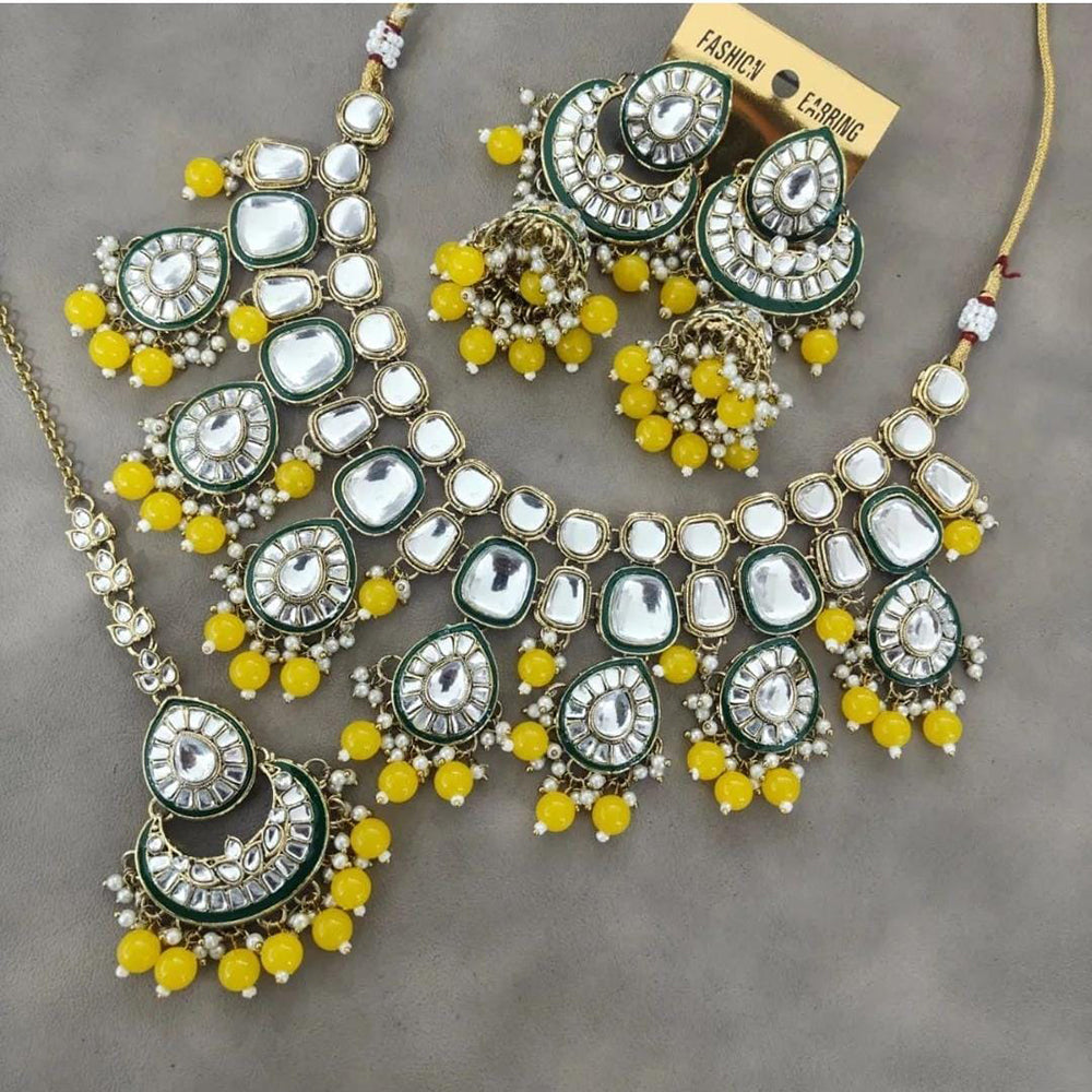 JewelMaze Gold Plated Kundan Stone And Beads Necklace Set - 10731313PK