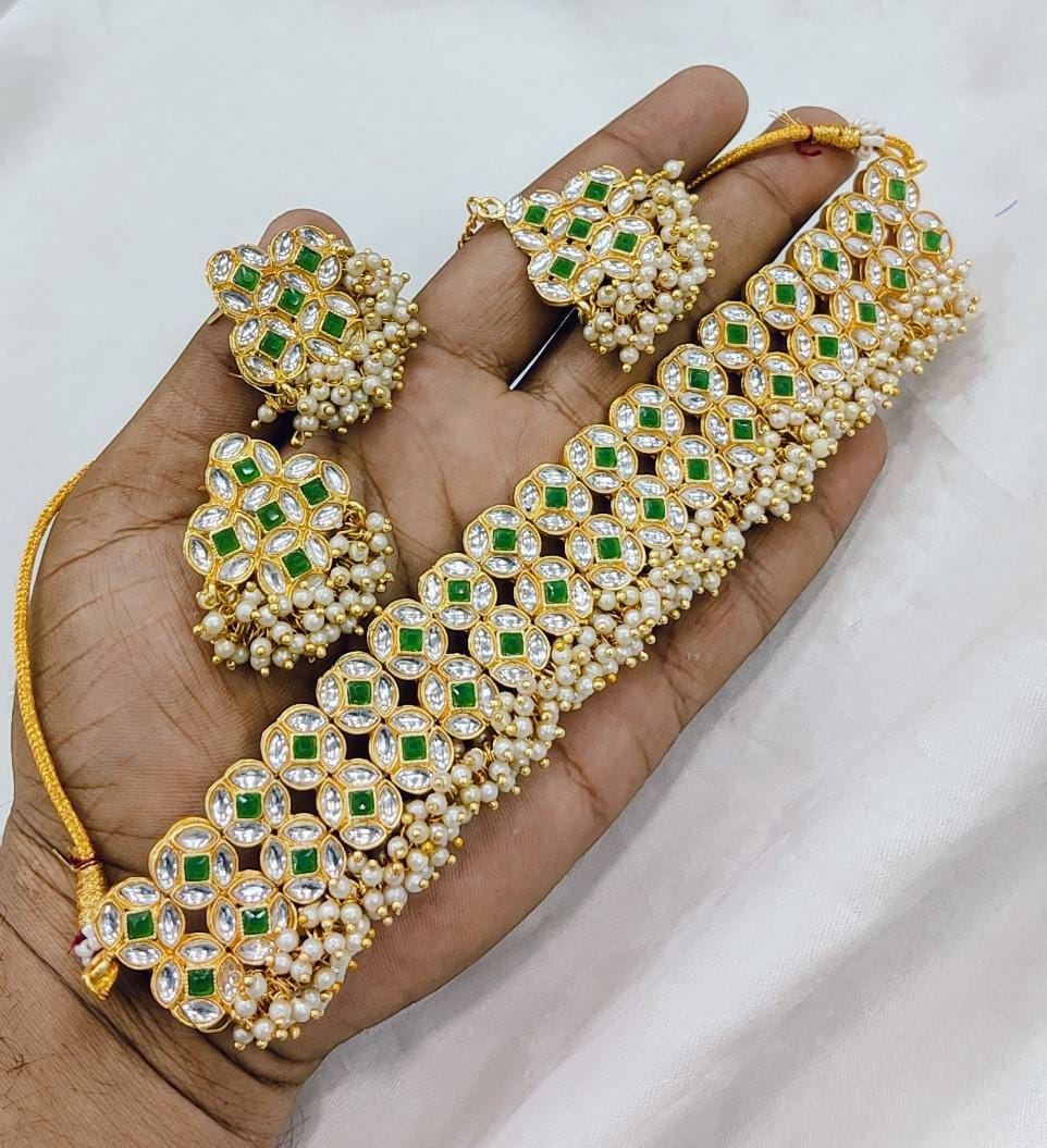 JewelMaze Gold Plated Kundan Stone And Pearls Choker Necklace Set - 10731320GR