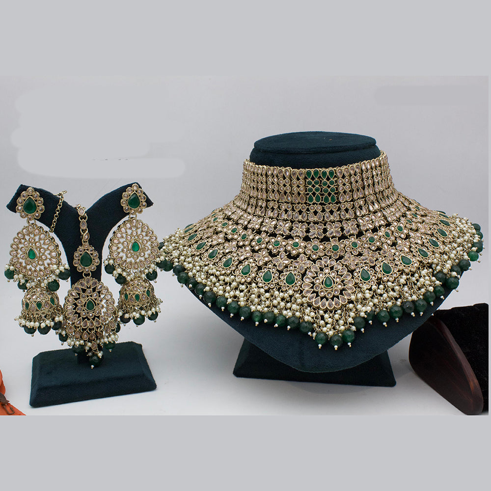 JewelMaze  Kundan  Stone And Beads Necklace Set - 10731352DP