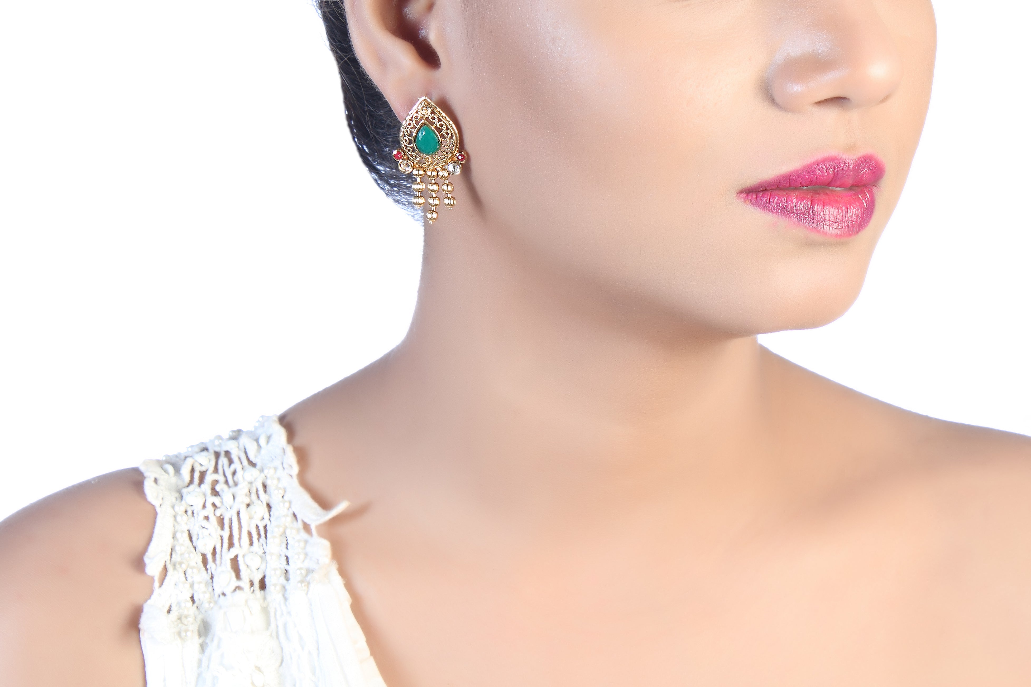 JewelMaze Green Austrian Stone Gold Plated Traditional Necklace Set