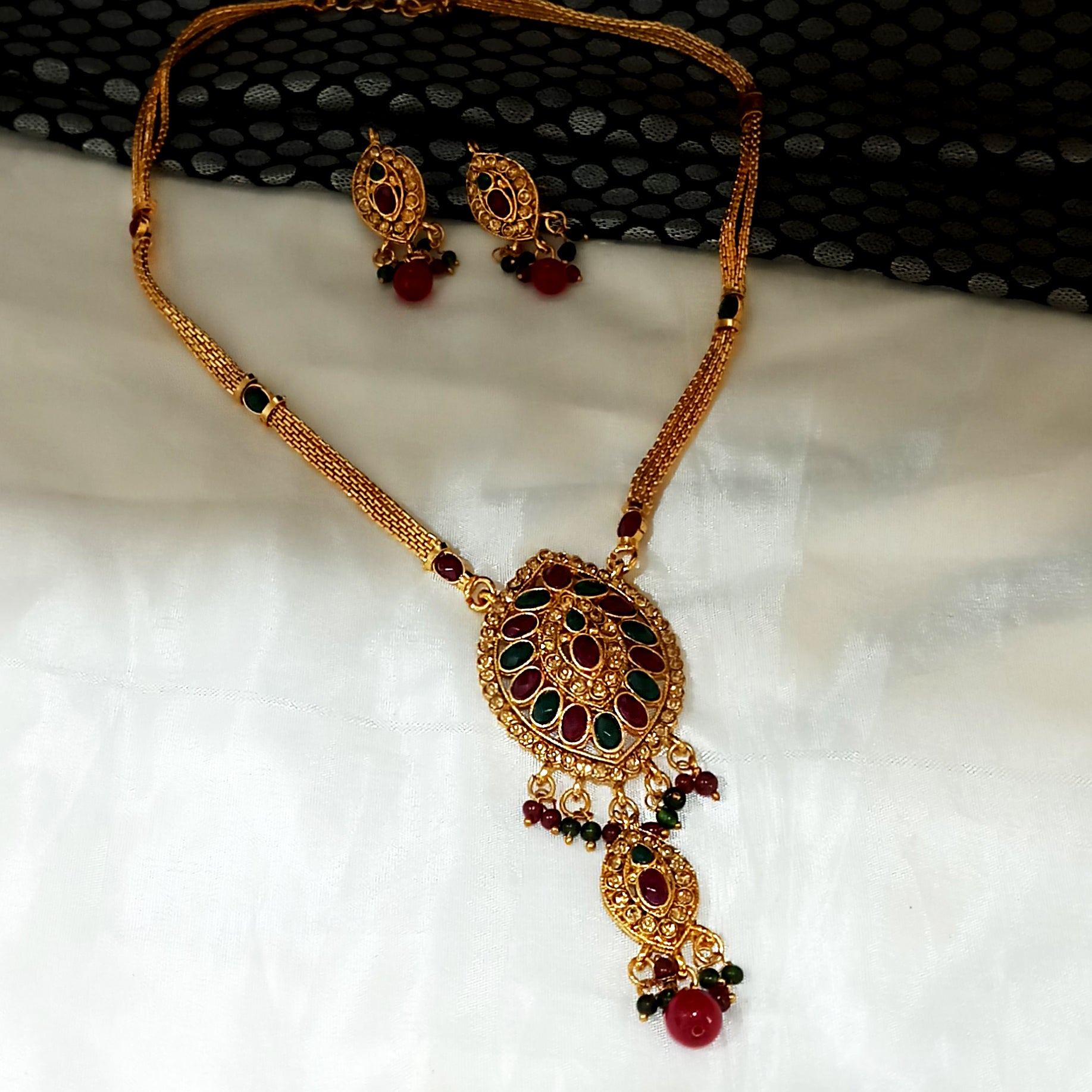 JewelMaze Gold Plated Green Austrian Stone Necklace Set