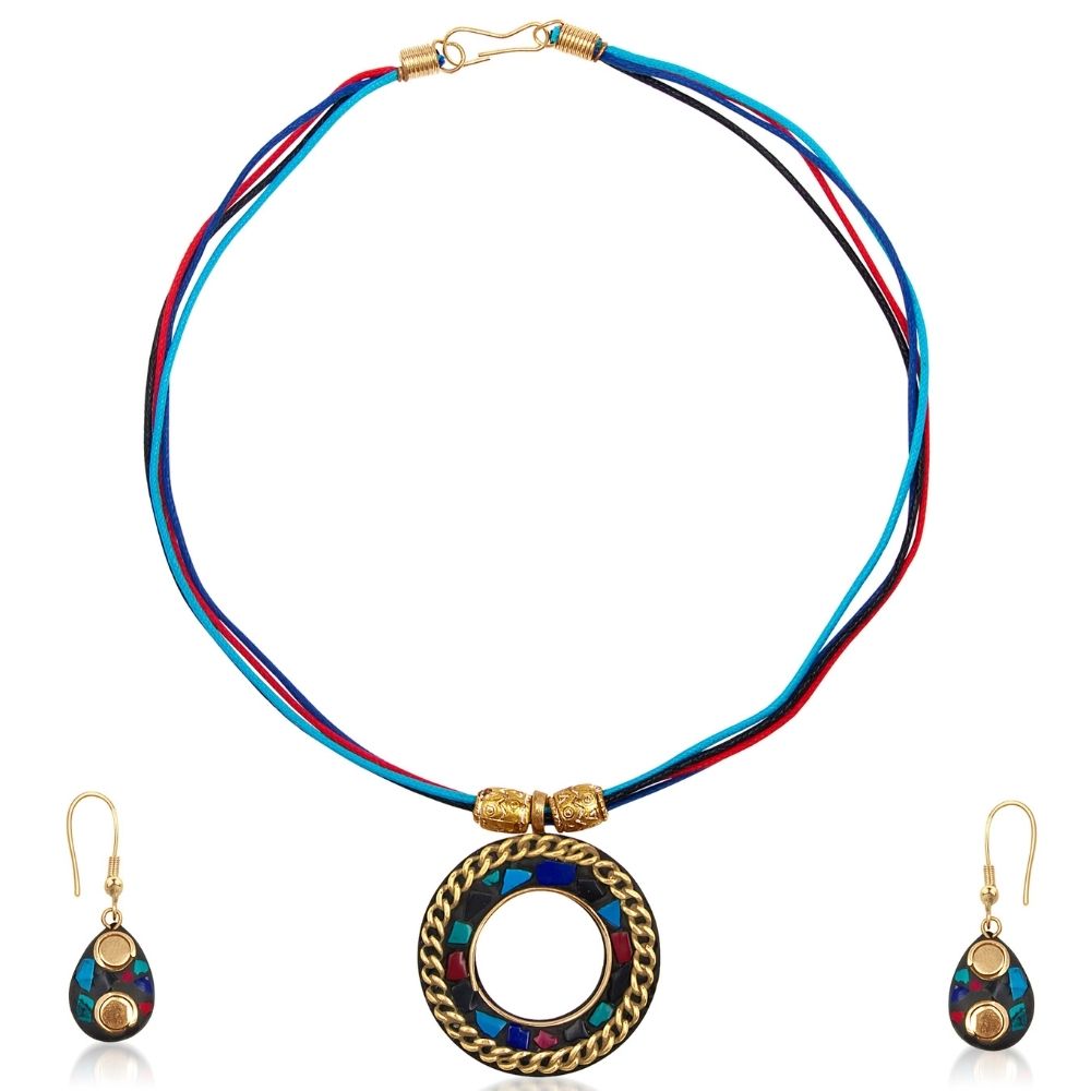 JewelMaze Trendy Handmade Necklace set with Thread string