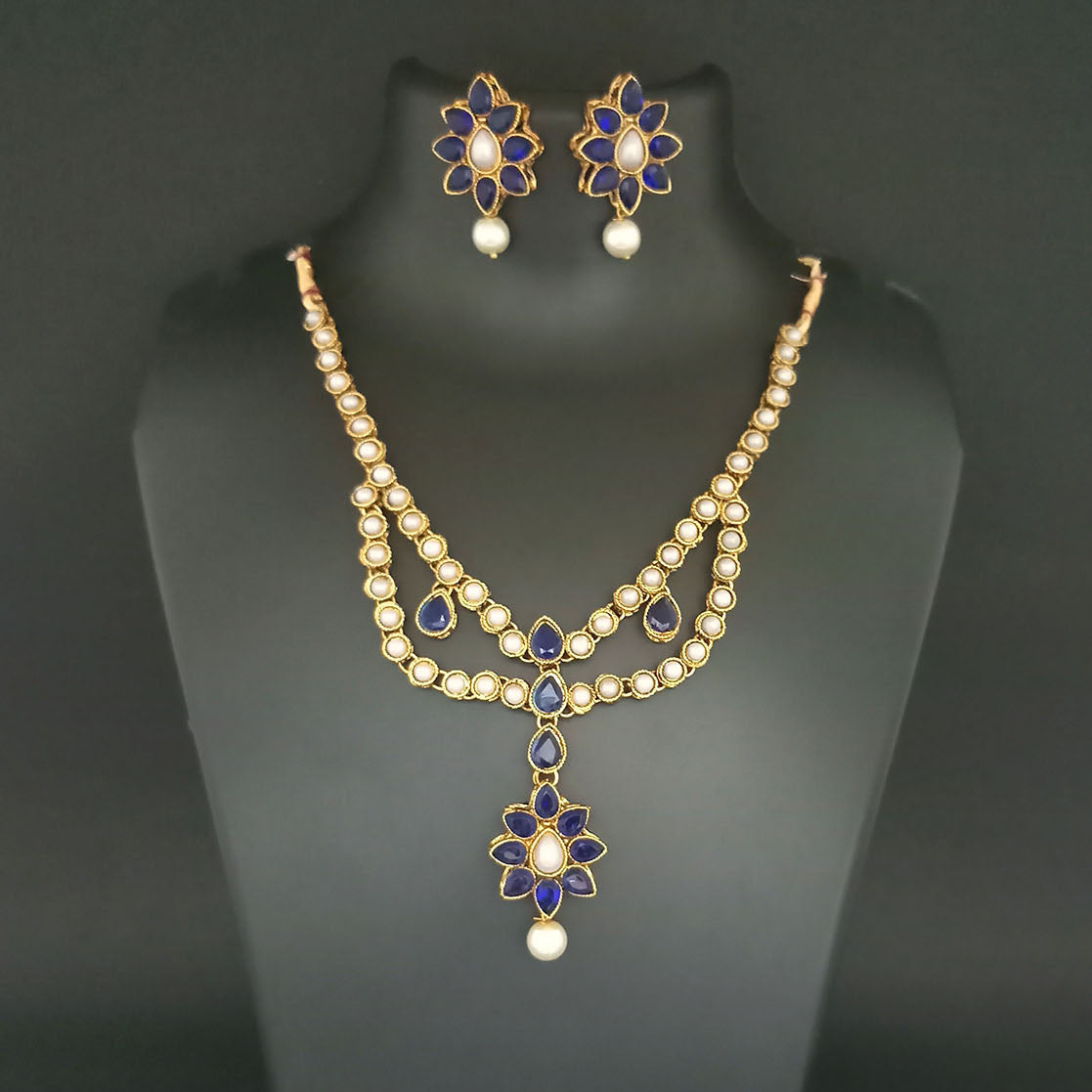 JewelMaze Blue Kundan Stone Gold Plated Necklace Set