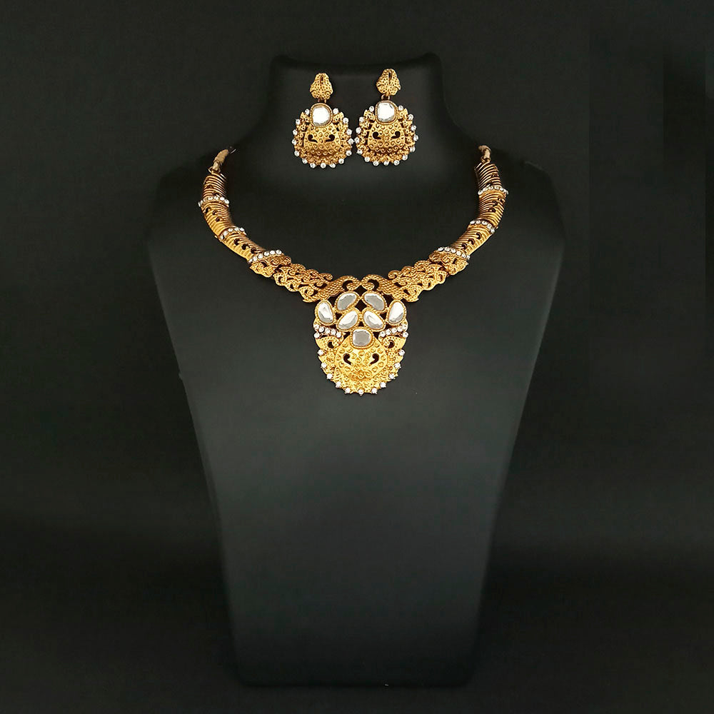 JewelMaze Gold Plated Kundan Stone Necklace Set