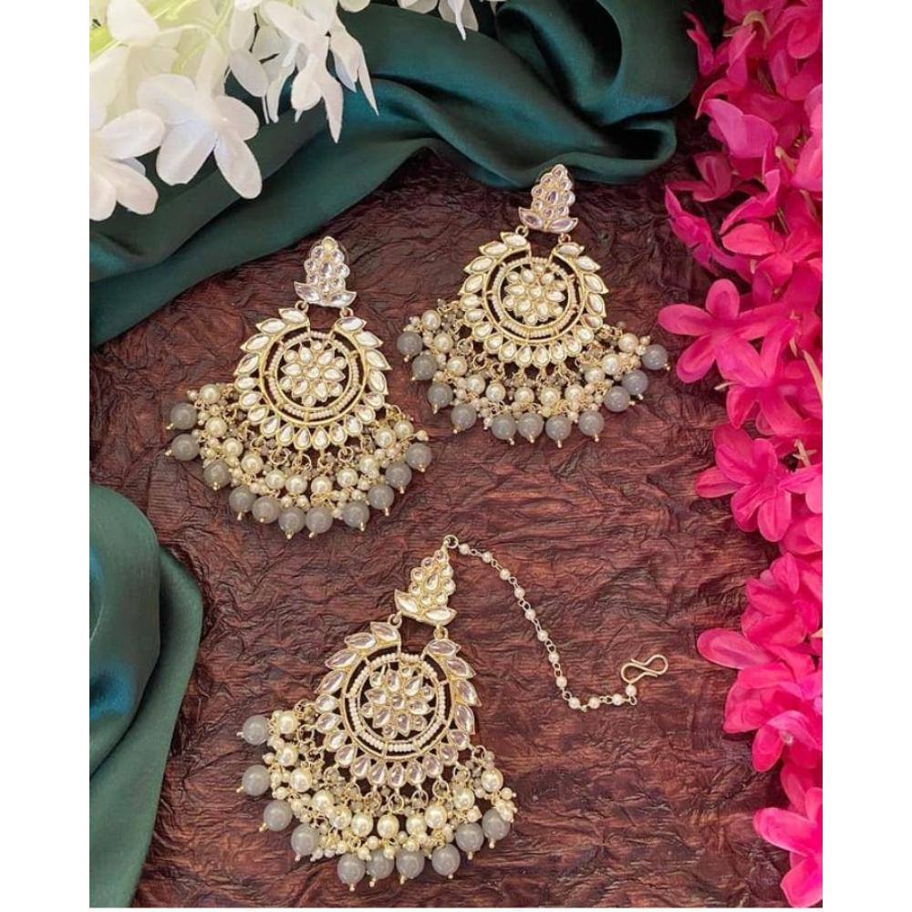 JewelMaze Grey Beads & Kundan Dangler Earrings With Maang Tikka