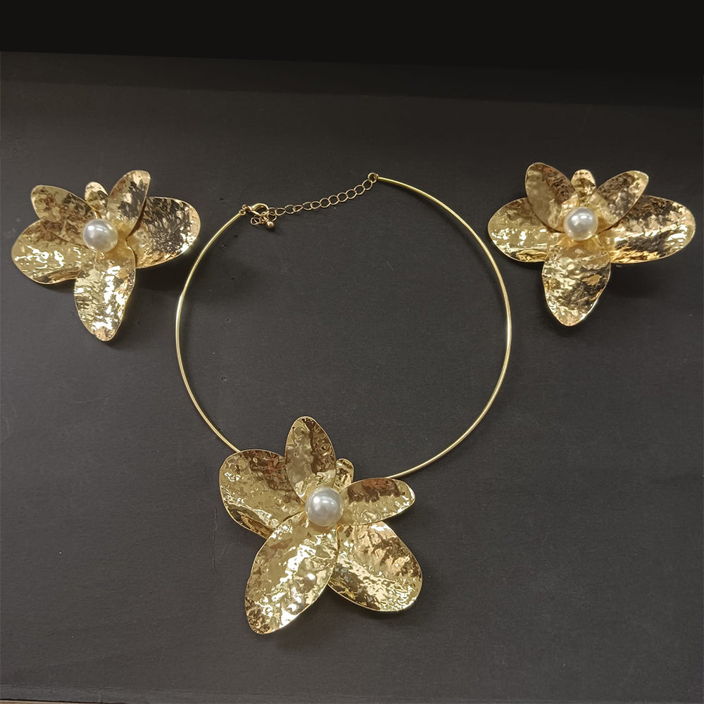 JewelMaze Demi Fine Anti Tarnish Floral Petal Necklace Set