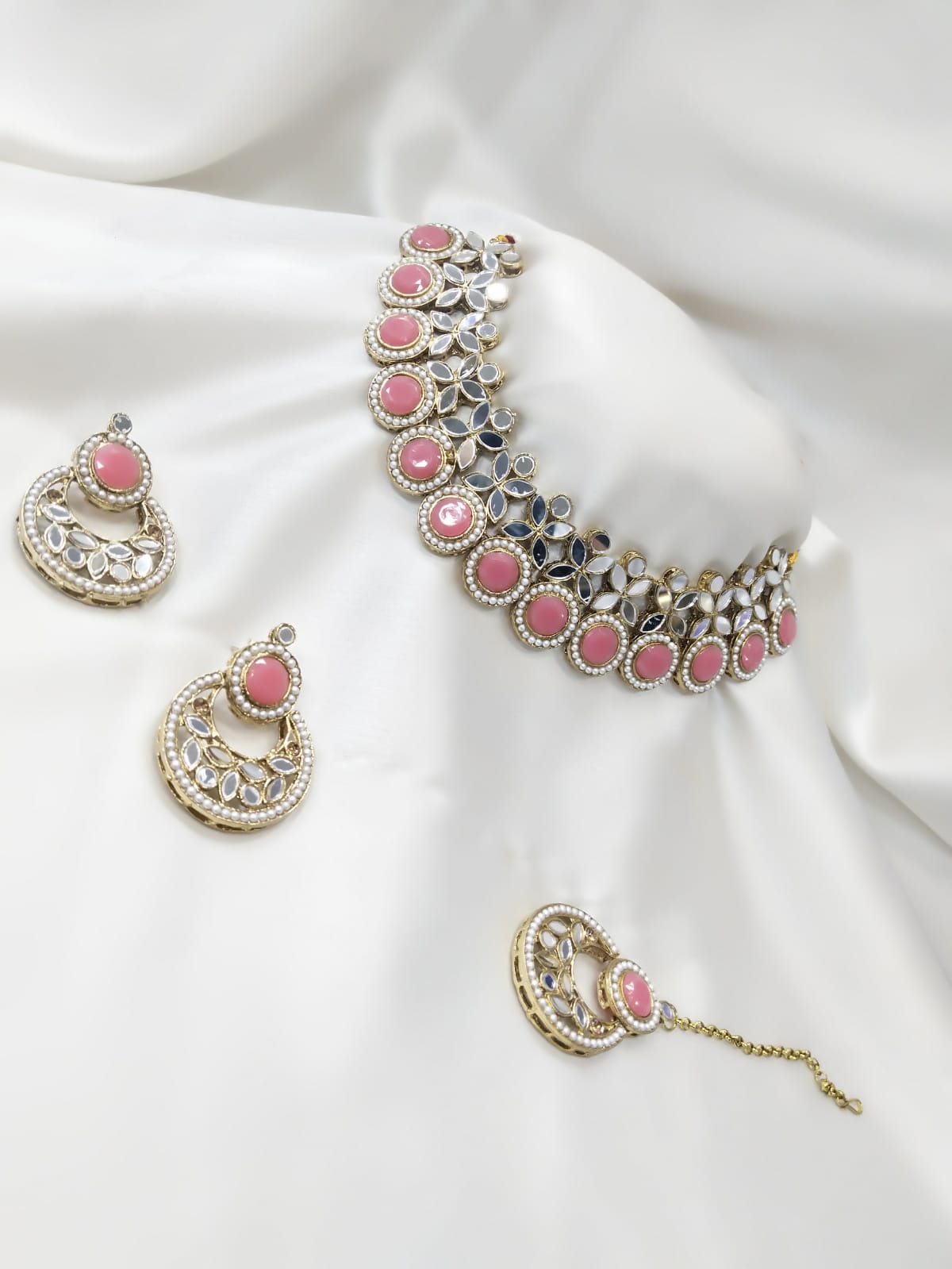 JewelMaze Gold Plated Pota Stone And Mirror Choker Necklace Set - 11374781LPI
