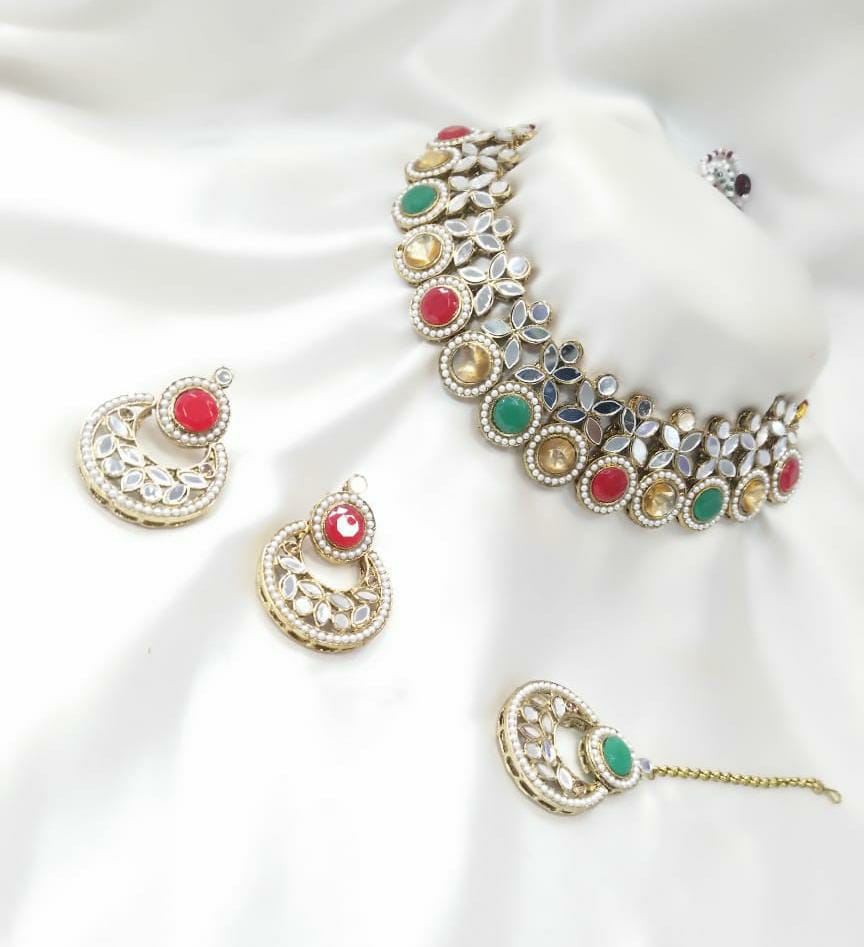 JewelMaze Gold Plated Pota Stone And Mirror Choker Necklace Set - 11374783ML