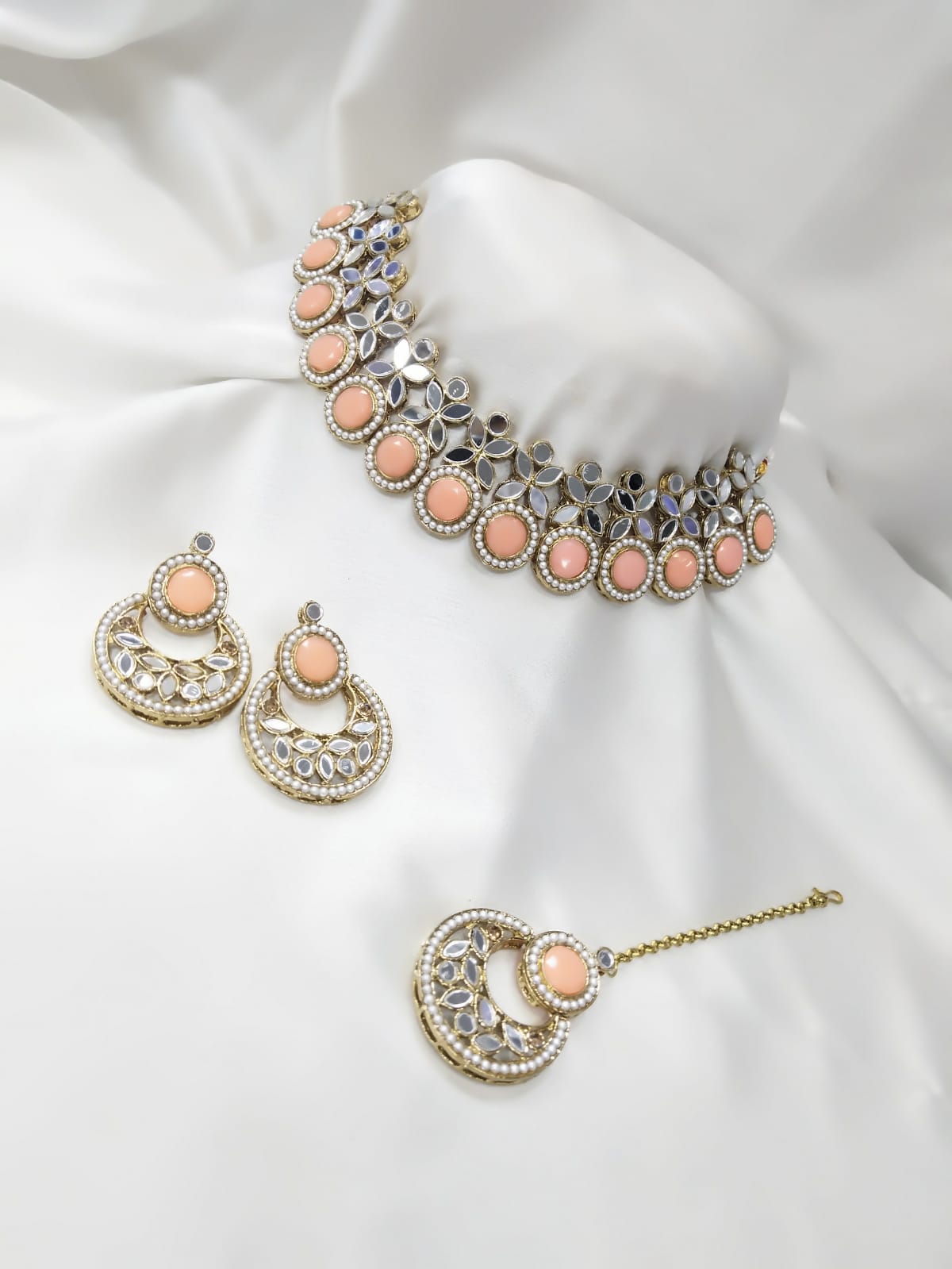 JewelMaze Gold Plated Pota Stone And Mirror Choker Necklace Set - 11374784PE