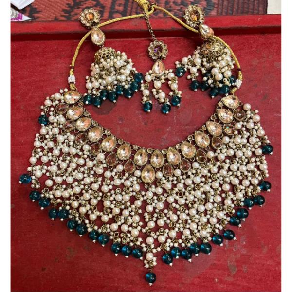 JewelMaze Crystal Stone Gold Plated Choker Necklace Set -11374864GRR