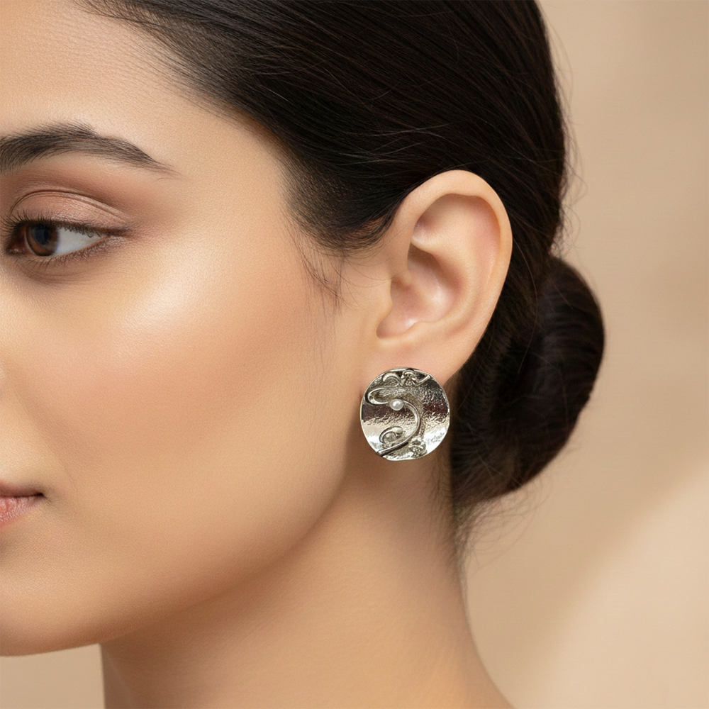 JewelMaze Anti-Tarnish Silver Round Stud Earrings for Women