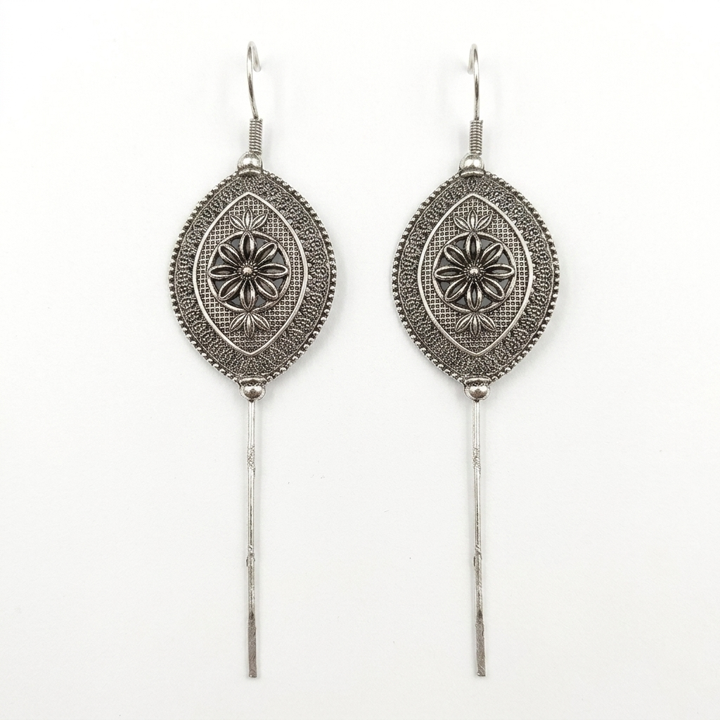 JewelMaze Oxidised Plated Oval Earcuff