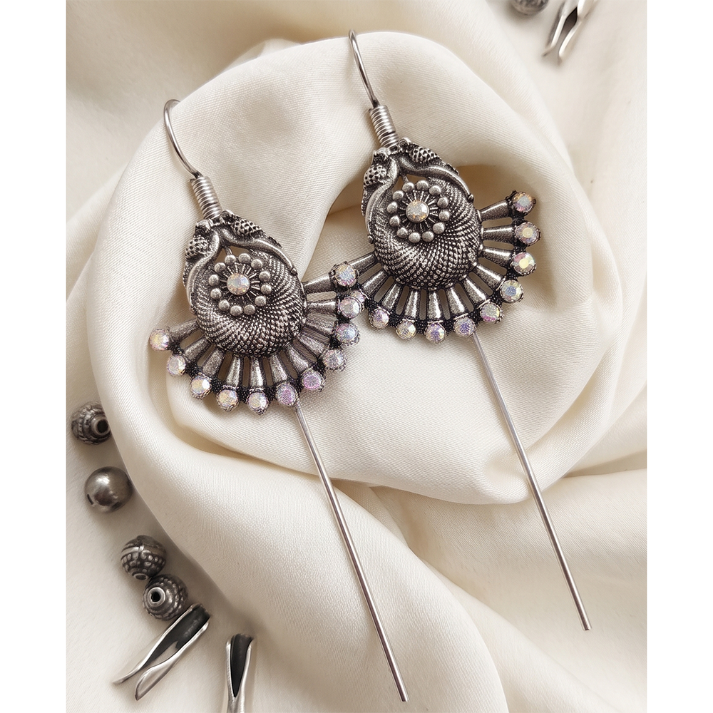 JewelMaze Oxidised Plated Austrian Stone Earcuff