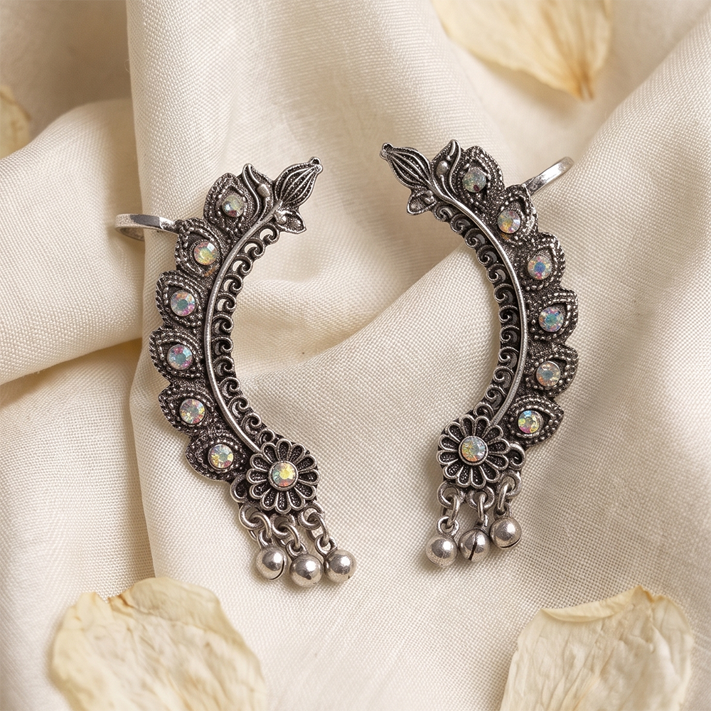 JewelMaze Oxidised Plated Austrian Stone Earcuff