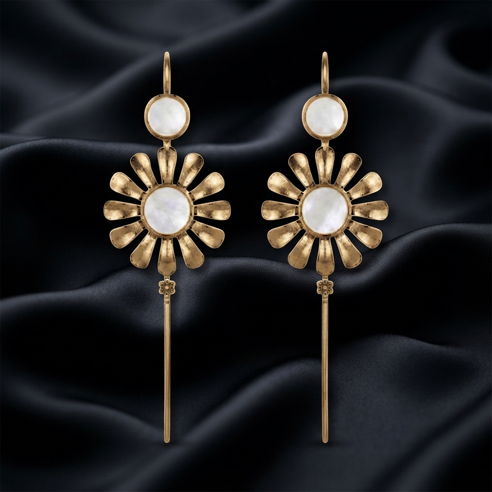 JewelMaze Gold Plated Floral Ear cuff