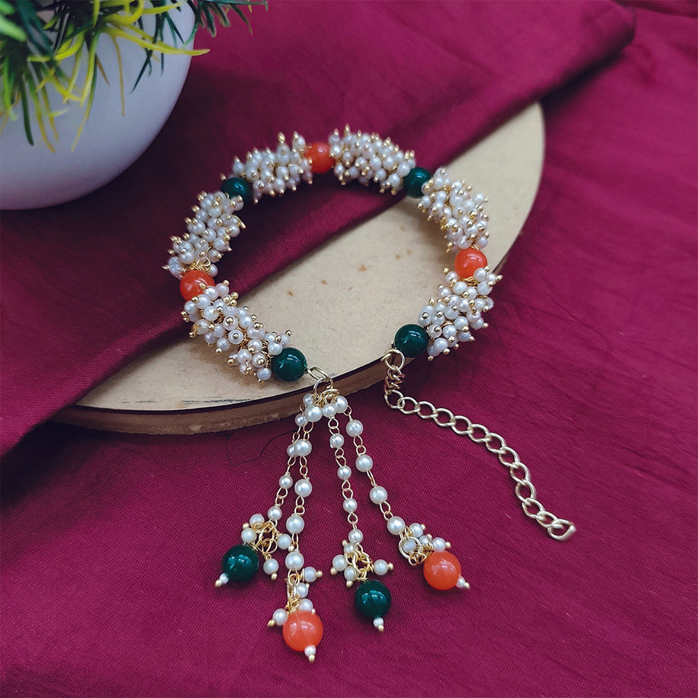 JewelMaze Gorgeous Pearl Bracelet