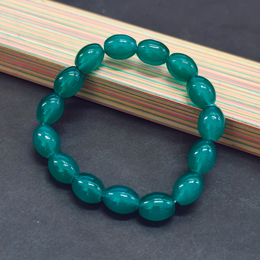 JewelMaze Rama Green Glass Beads Bracelet
