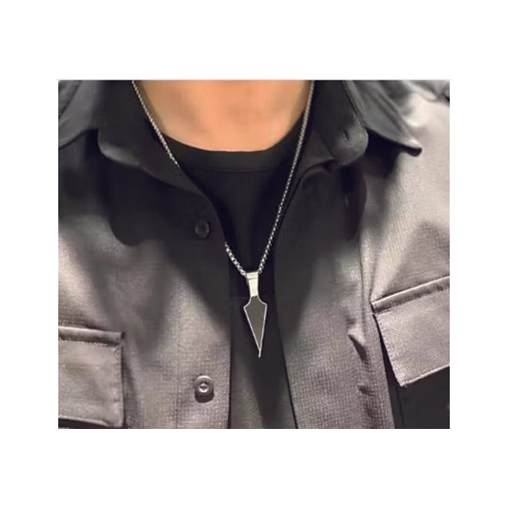JewelMaze Silver chain with Black Arrow Pendant for men