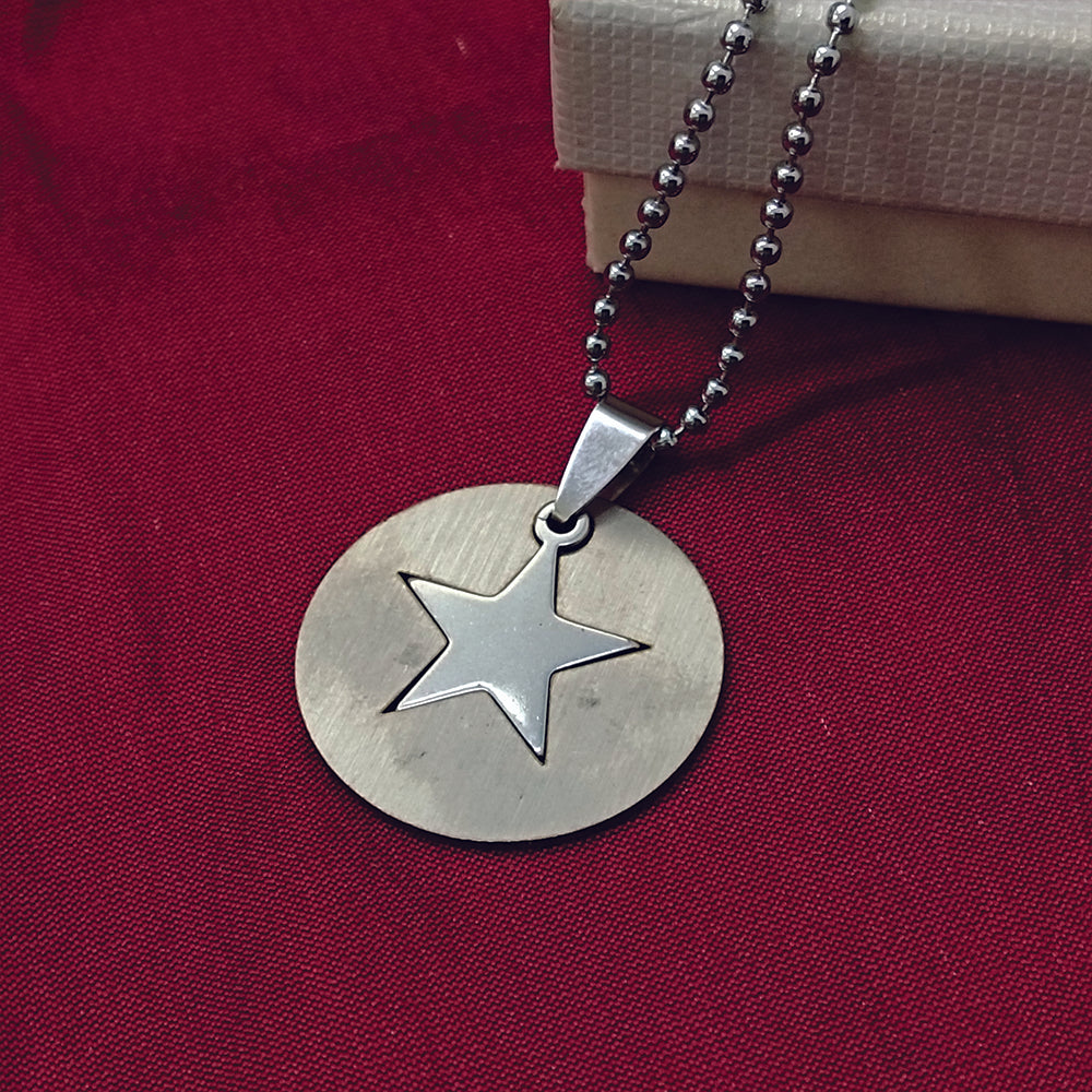 JewelMaze Star Chain Pendant For Men