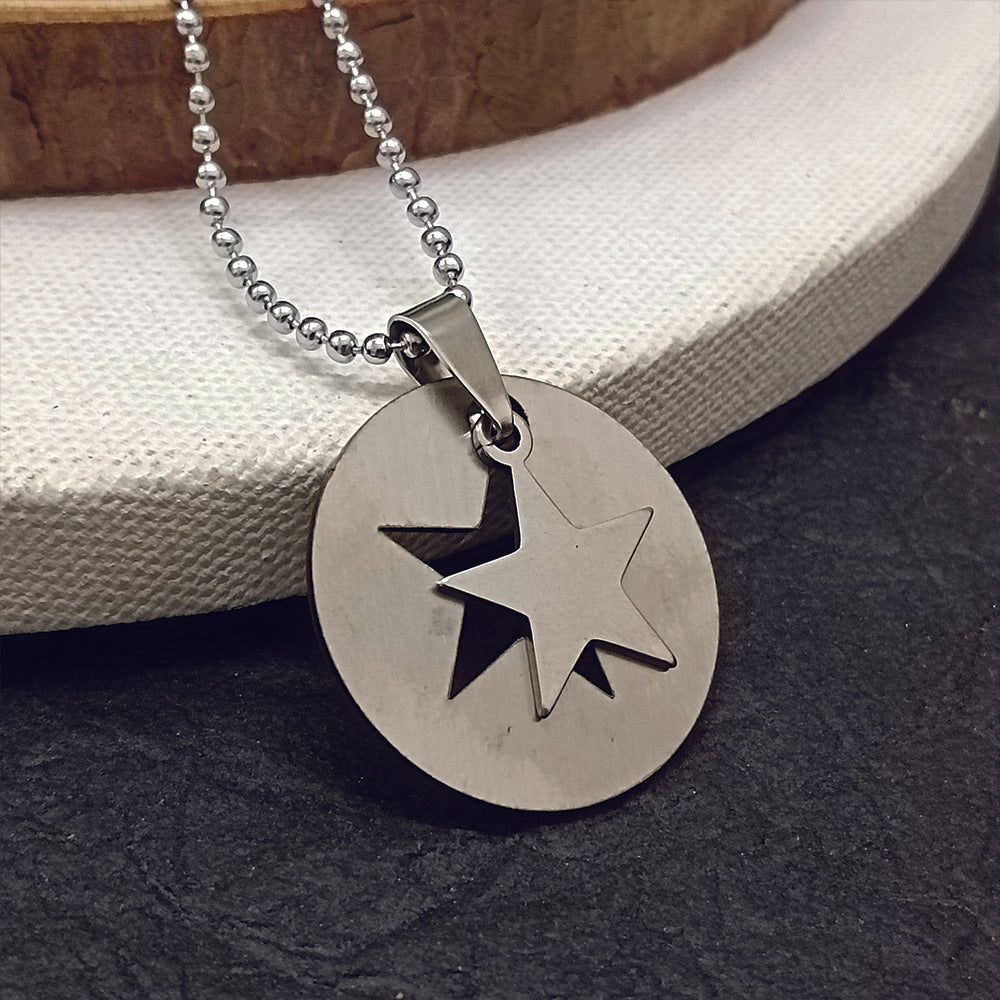 JewelMaze Star Chain Pendant For Men