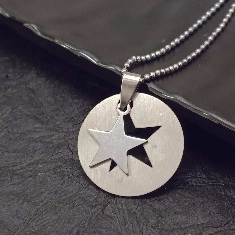 JewelMaze Star Chain Pendant For Men