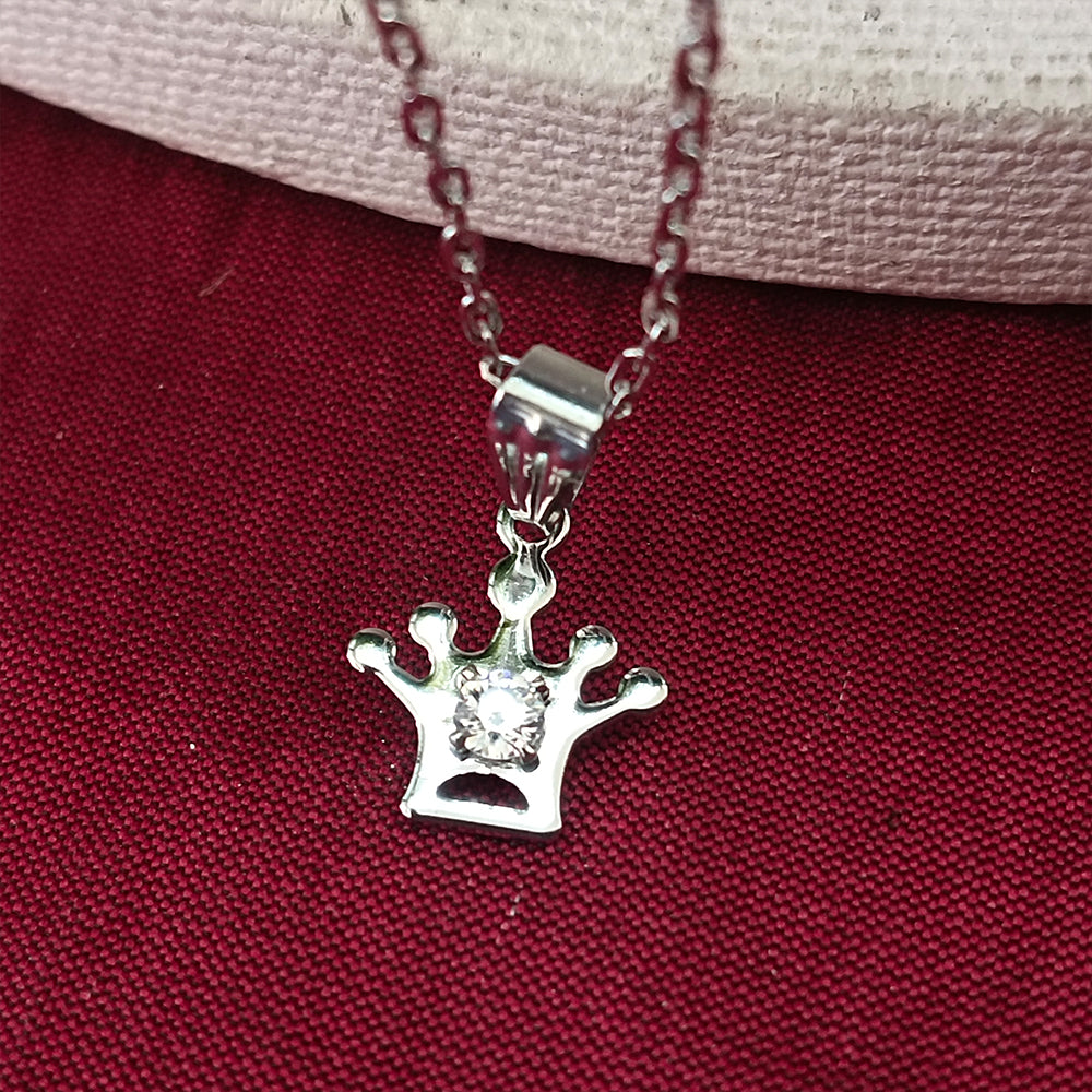 JewelMaze Crown Shaped Chain Pendant