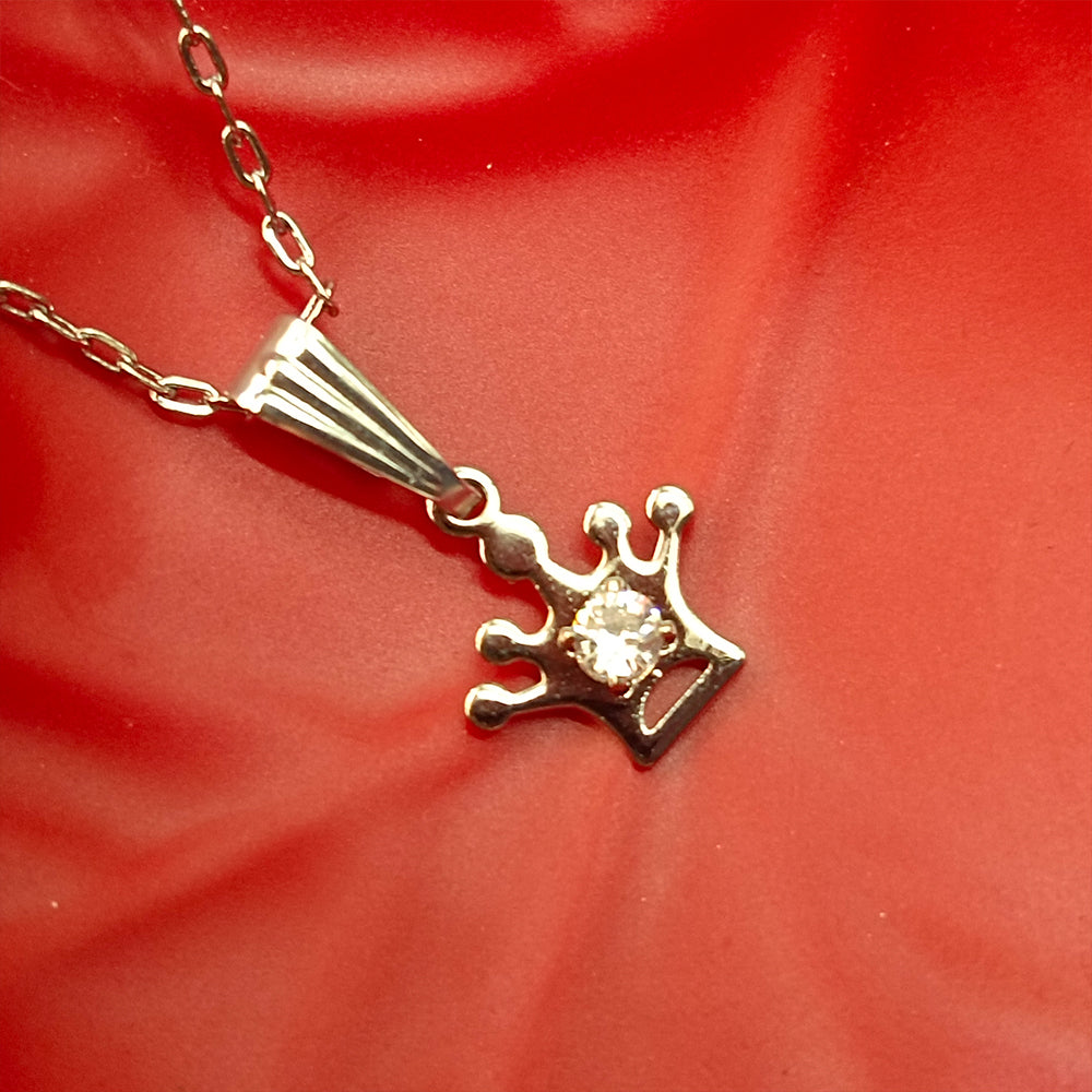 JewelMaze Crown Shaped Chain Pendant
