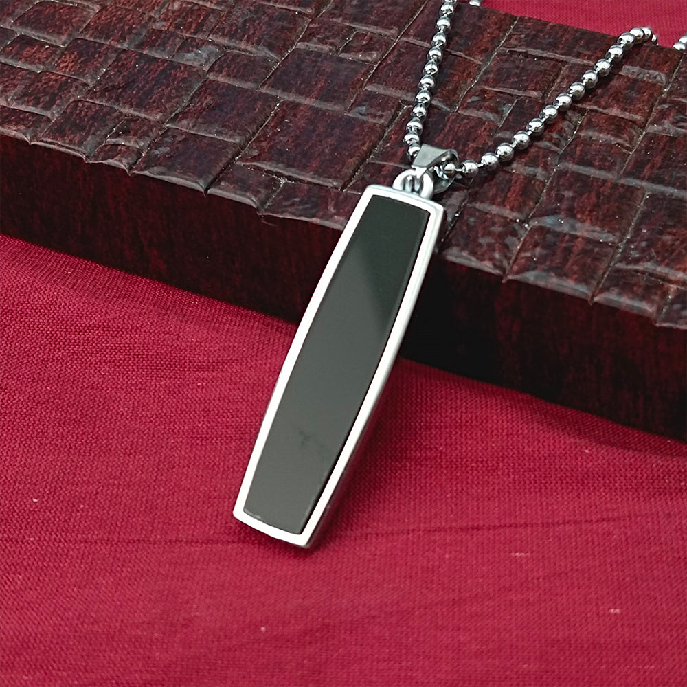 JewelMaze Black Enamel Chain Pendant For Men
