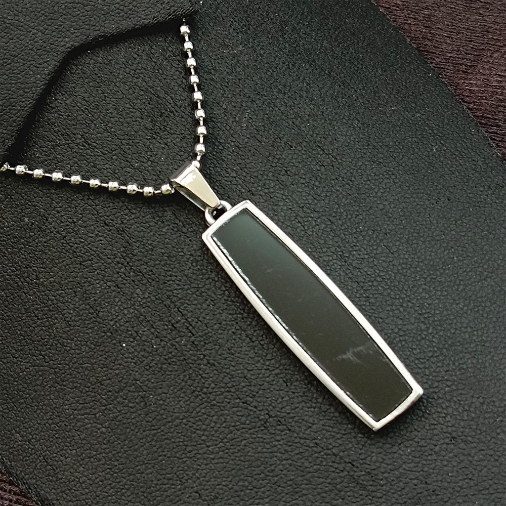 JewelMaze Black Enamel Chain Pendant For Men