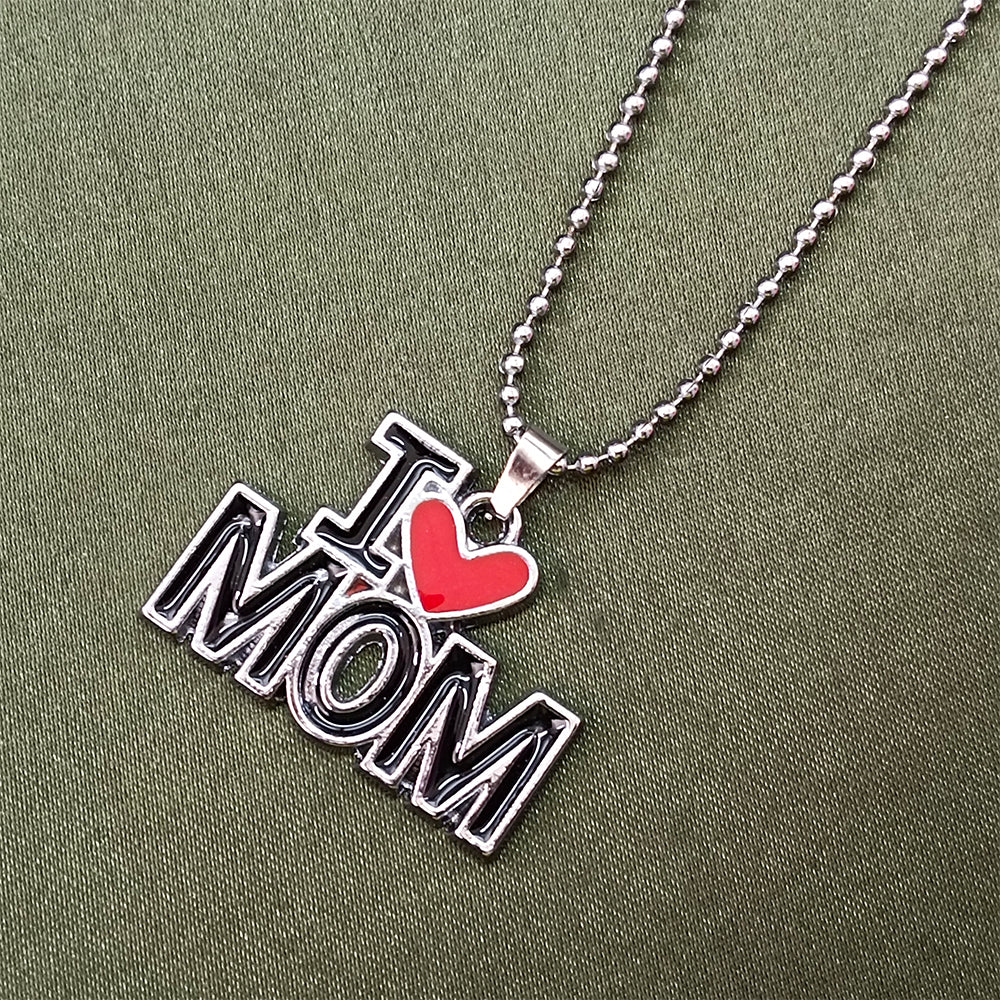 JewelMaze " I Love Mom " Chain Pendant
