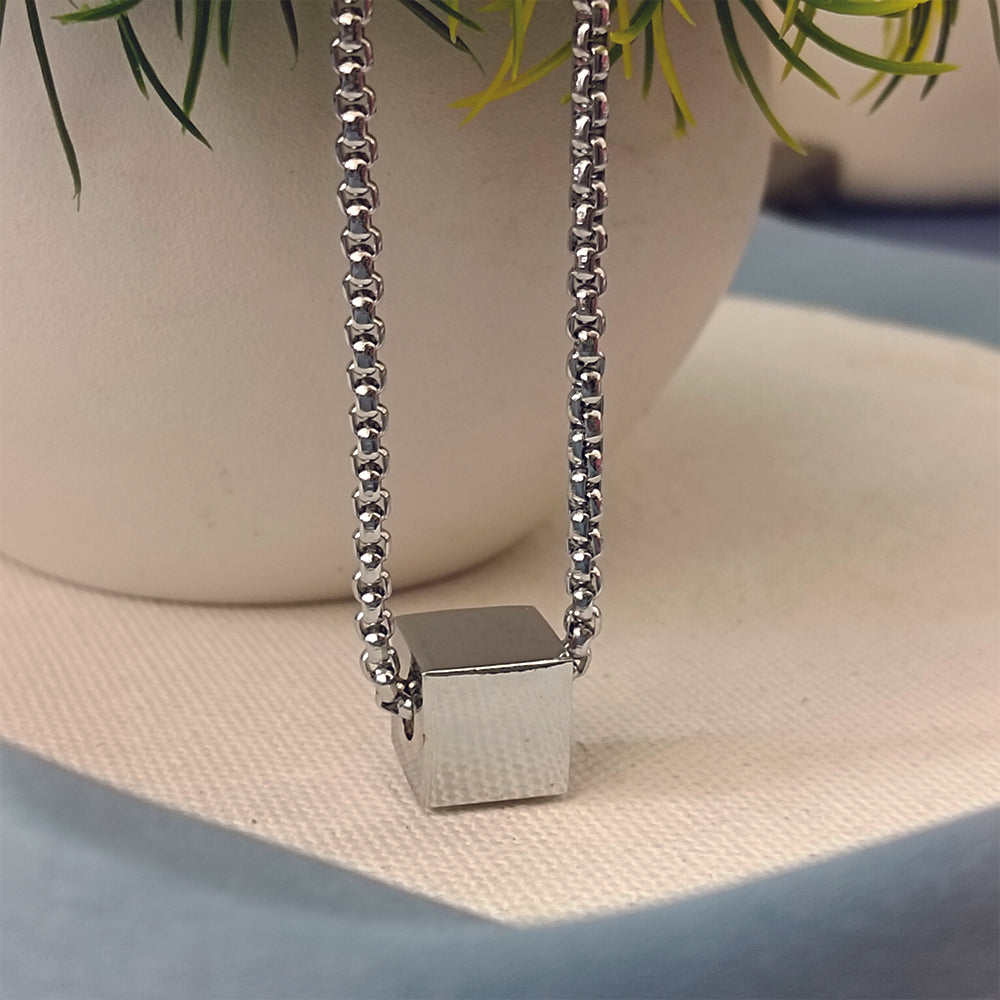 JewelMaze Unique Cube Chain Pendant - Daily Wear for Men