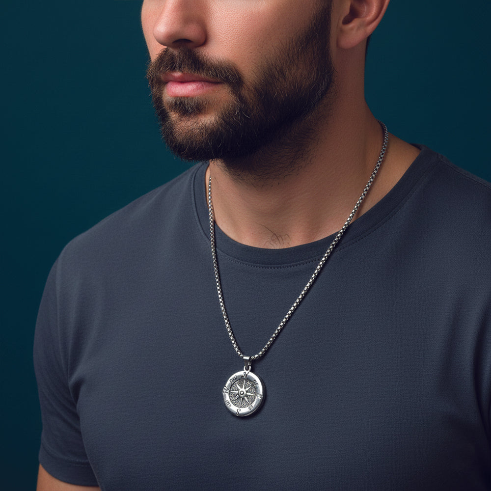 JewelMaze Modern silver-toned compass Pendant Necklace for Men