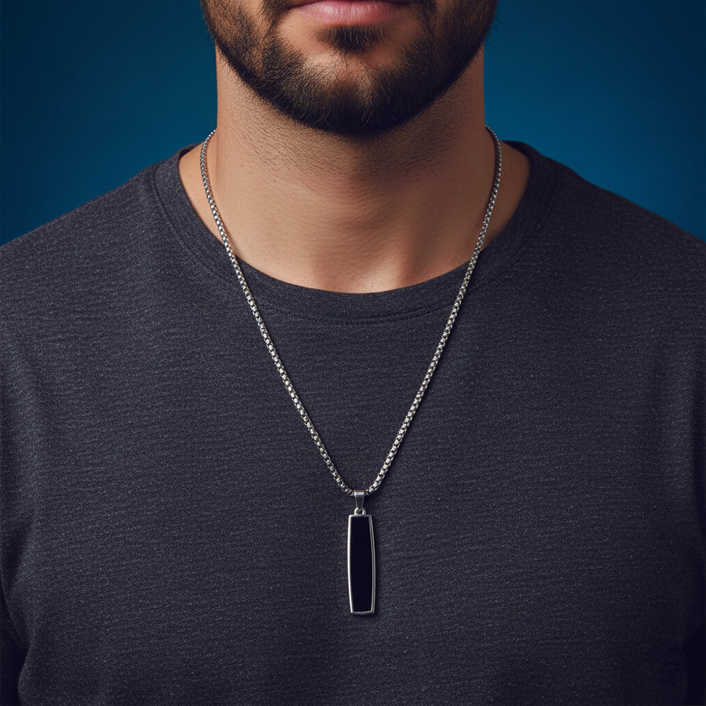 JewelMaze Elegant Silver Plated Box Chain with Black Bar Pendant