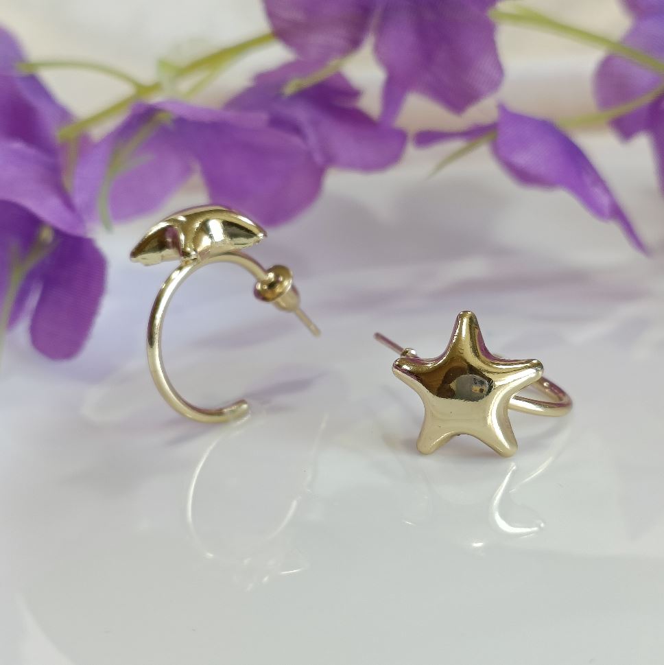 JewelMaze Star Gold Plated Hoop Earrings