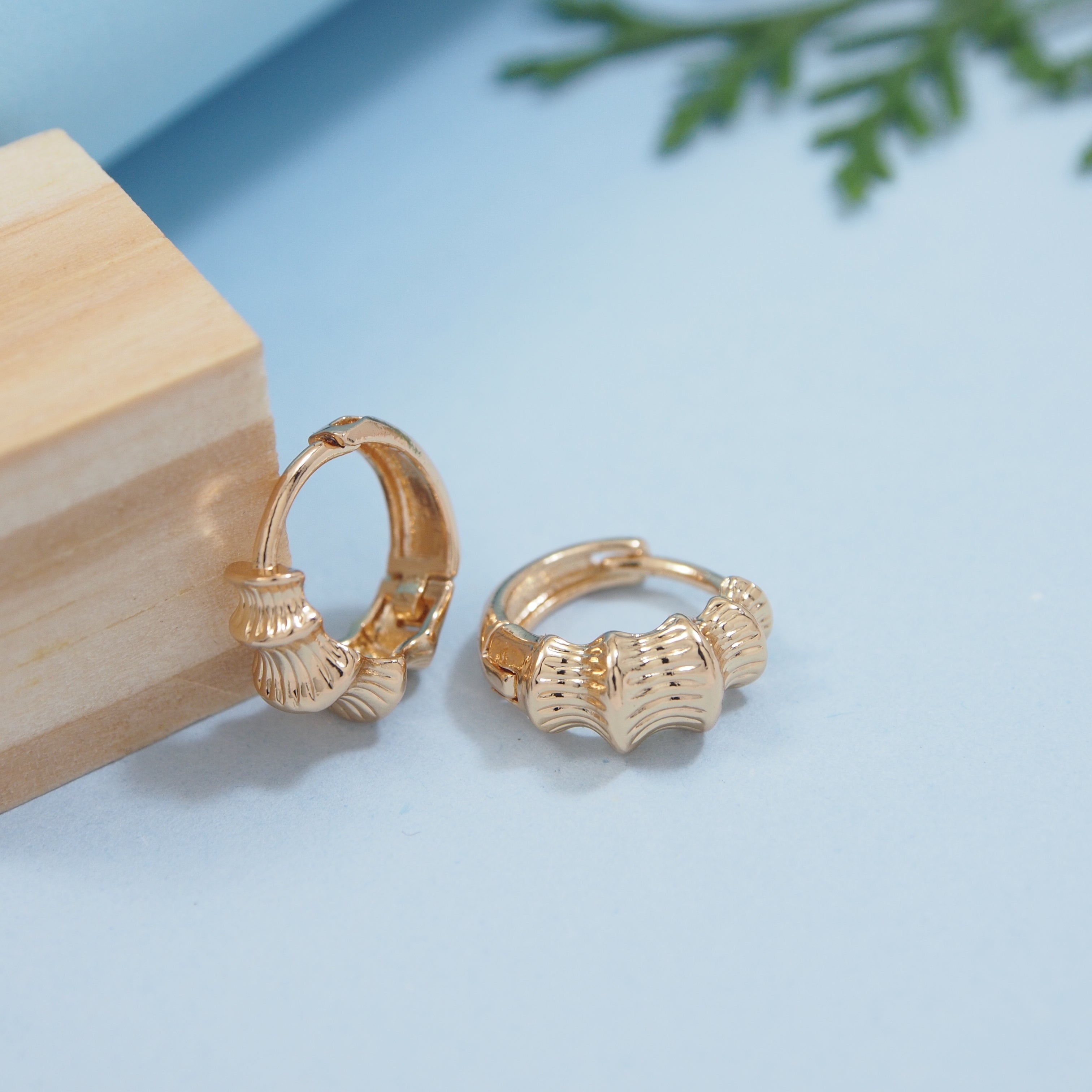 JewelMaze Hoops Earring - HER 5616 GOLD