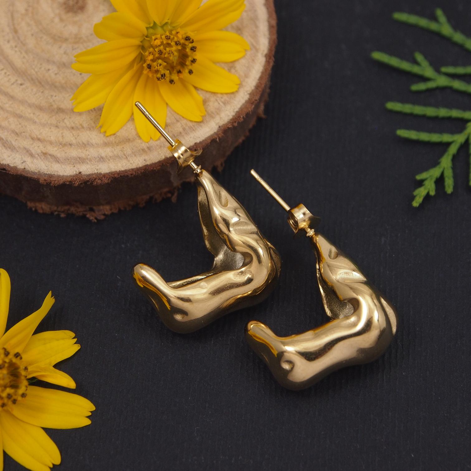 JewelMaze Demi Fine Anti Tarnish Stud Earrings