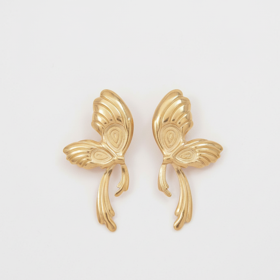 JewelMaze Demi Fine Anti Tarnish Stud Earrings