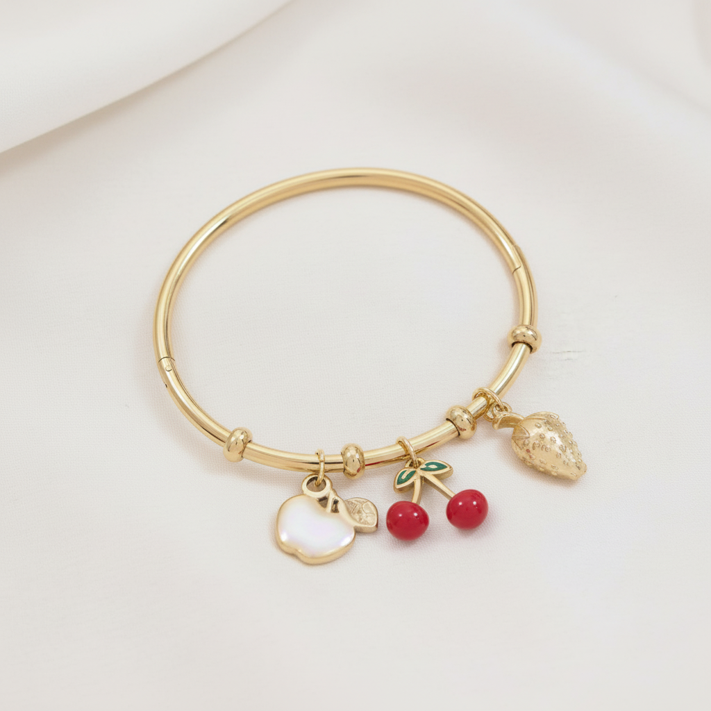 JewelMaze Demi Fine Anti Tarnish Charm Bracelet