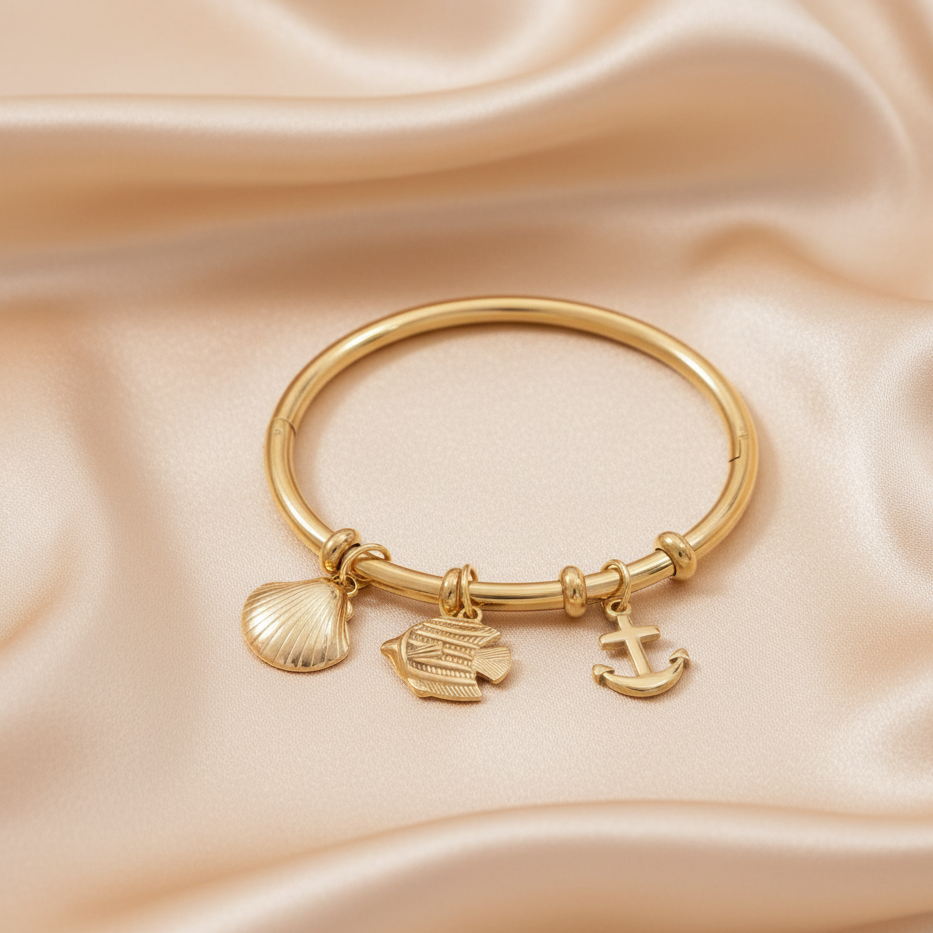 JewelMaze Demi Fine Anti Tarnish Charm Bracelet