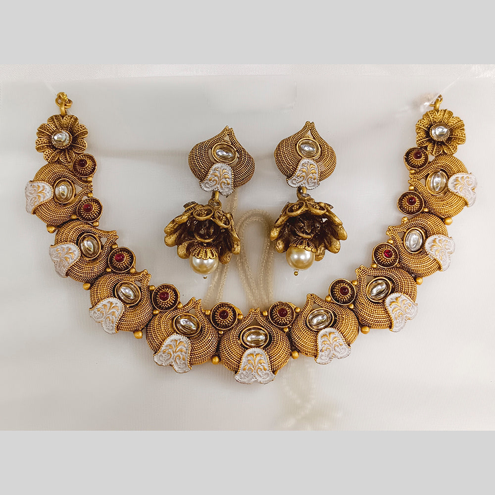 JewelMaze Kundan Stone Gold Plated Choker Necklace Set - JW-10161066PK ( Art No. 469469700001 )