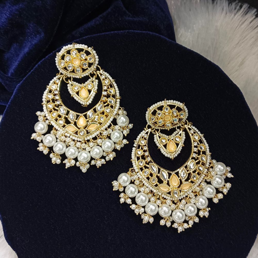 JewelMaze Kundan Stone Gold Plated Dangler Earrings