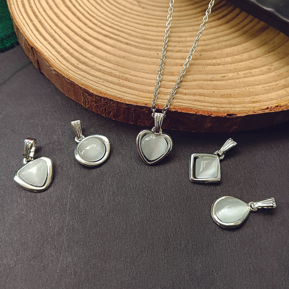 JewelMaze Set of 5 Cat Eye Pendant With Chain Combo