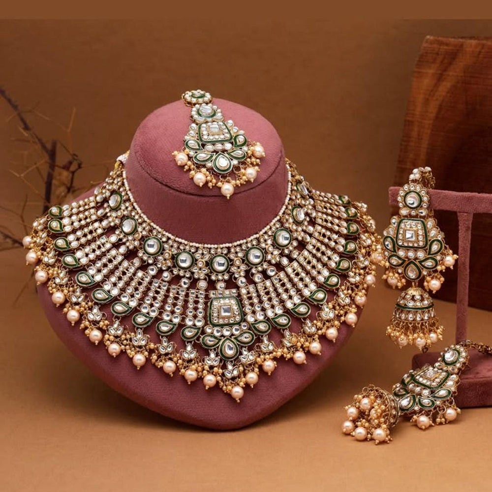 JewelMaze Gold Plated Kundan Stone And Beads Necklace Set