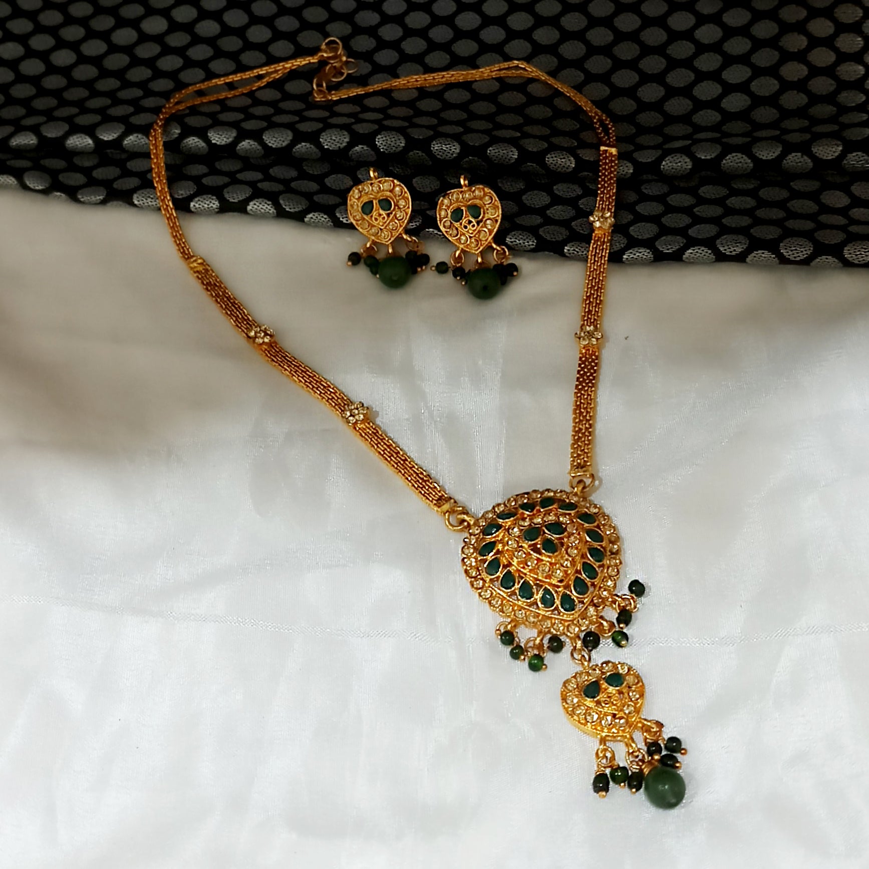 JewelMaze Gold Plated Green Austrian Stone Necklace Set