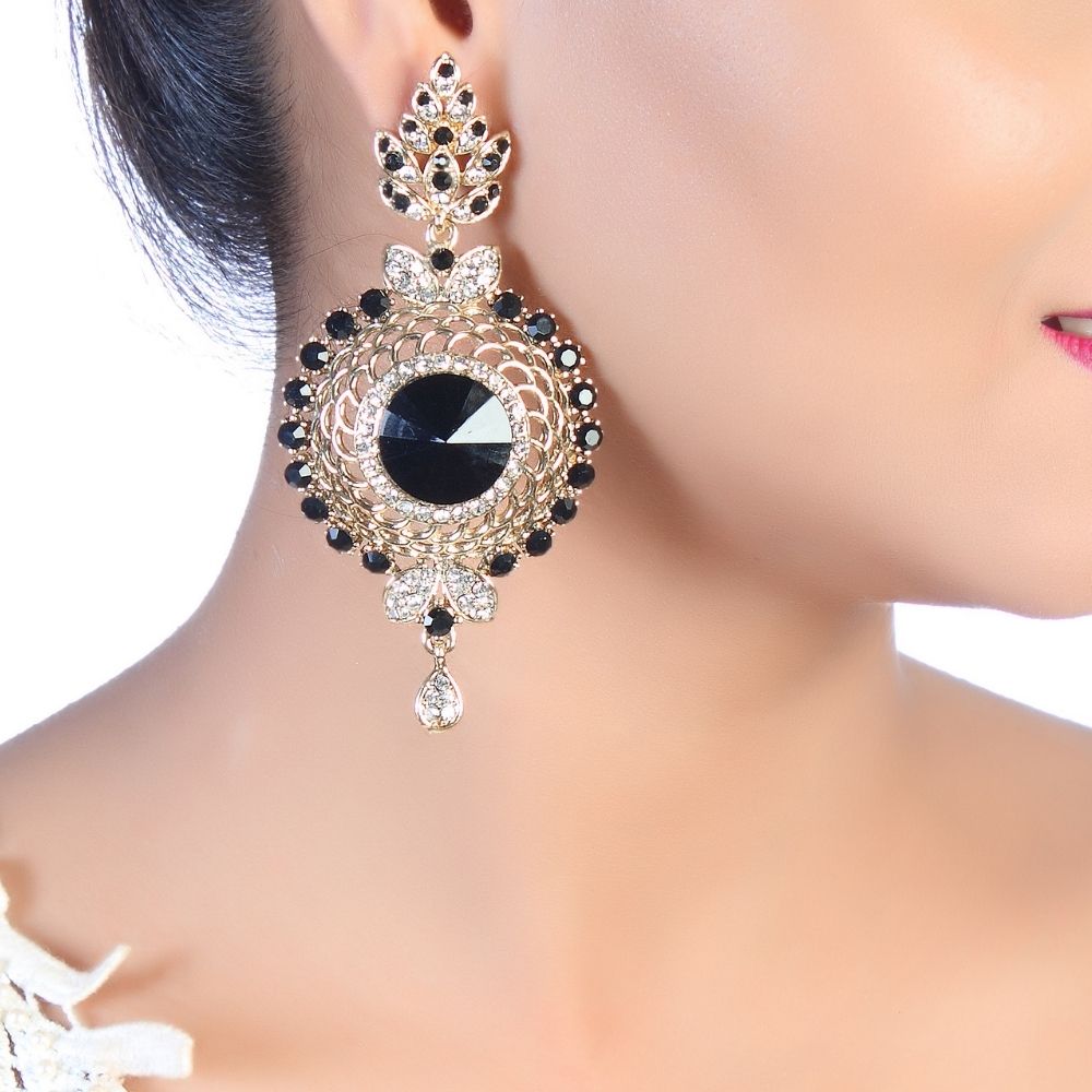 JewelMaze Elegant Austrian and crystal Necklace Set